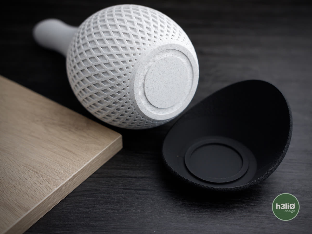 Vase Polygon, le socle séparé.