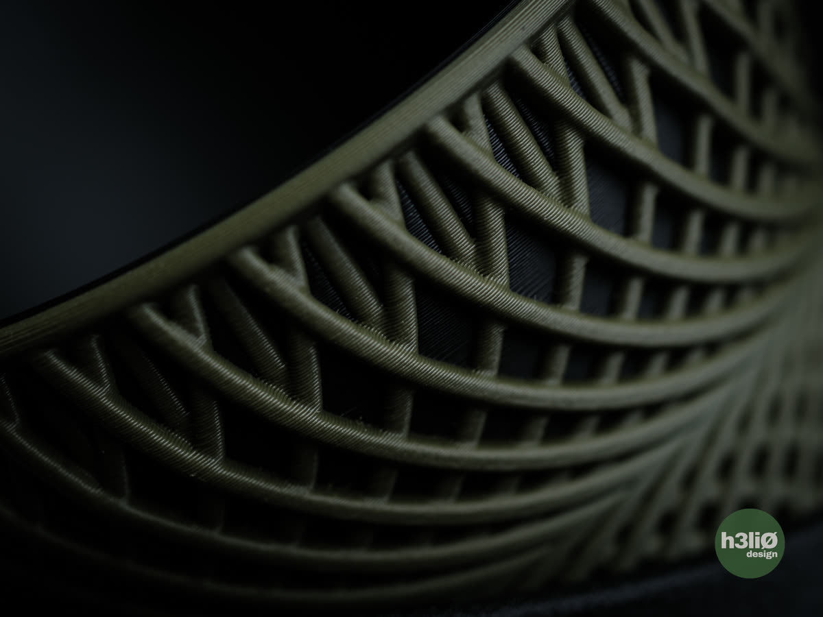 Jardinière Adrift, détail du treillis vert.